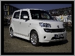 Style, Daihatsu Materia, Dubaj